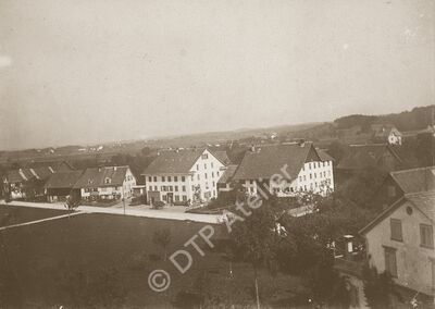 Ein Bauerndorf an der Zürichstrasse Uster, 1893