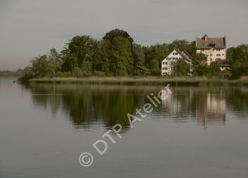 Postkarte «Schloss Greifensee» aus der Reihe «Stadt + Land»