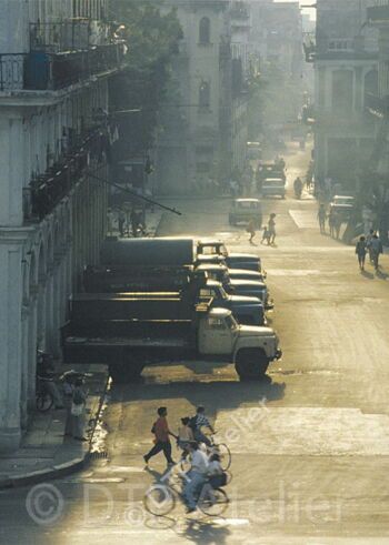 Postkarte «Am Morgen - Centro Habana, Cuba 1991» aus der Reihe «Land+Leute»