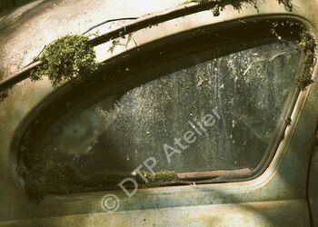 Postkarte «Hitchcock-Fenster» aus der Reihe «Technik + Natur»